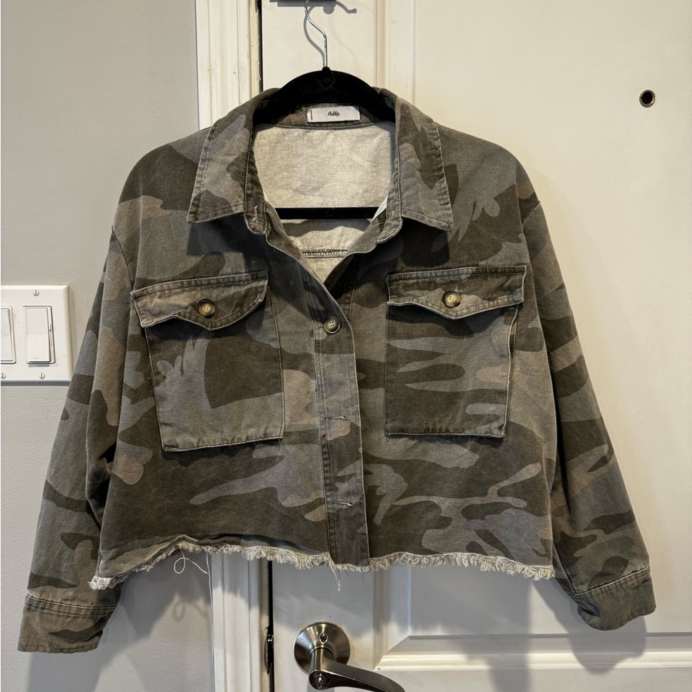 Adika Camo Jacket. Size x-Small